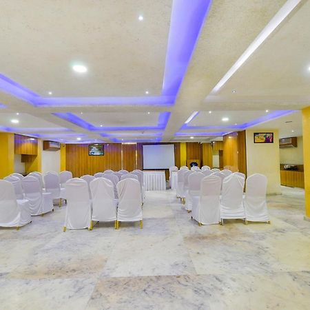 Fabhotel Kohinoor Plaza Ahmedabad Esterno foto